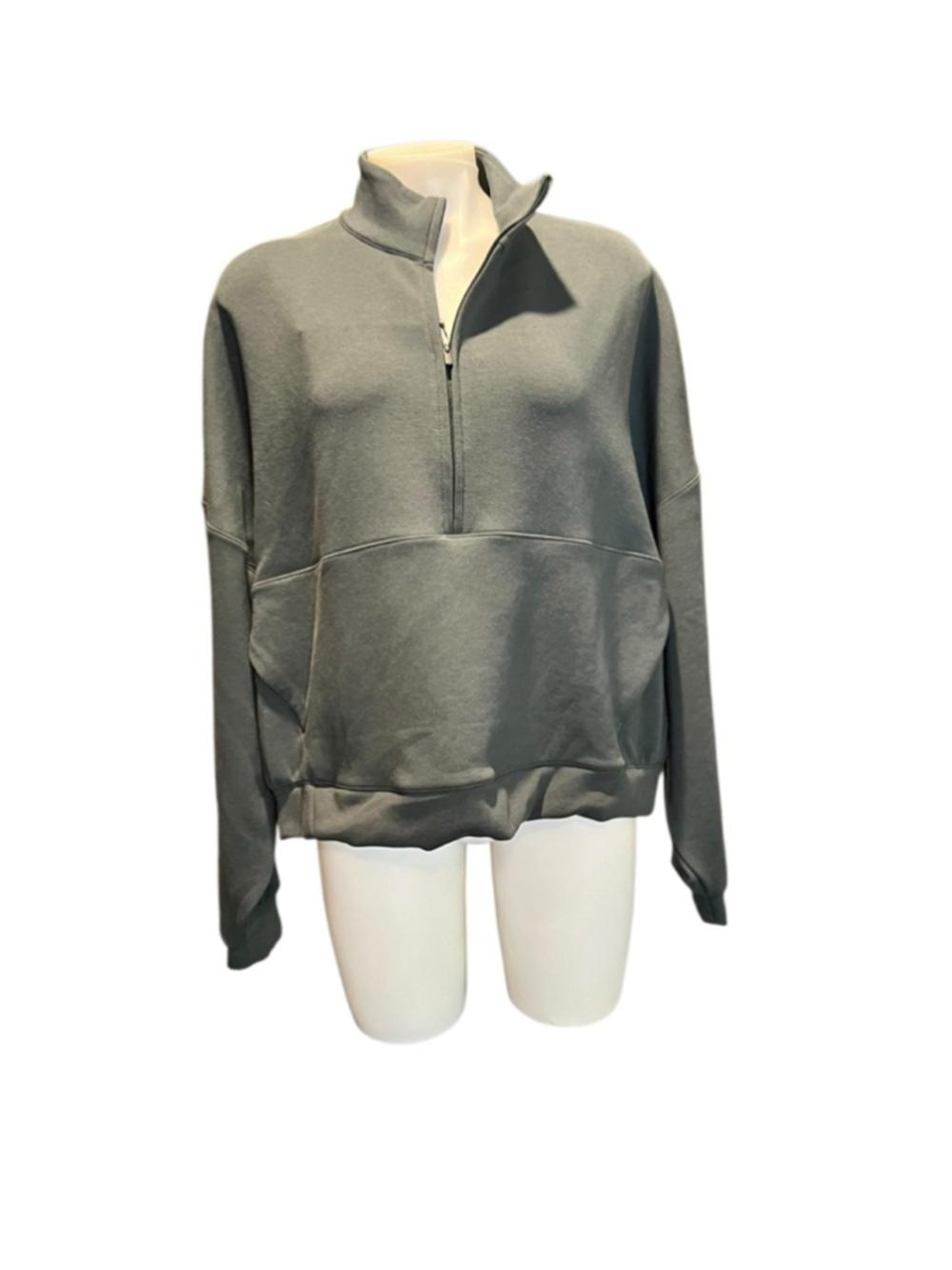 Women's Nike 24.7nimpossiblt soft green (seaweed) Quarter-Zip Sweatshirt L